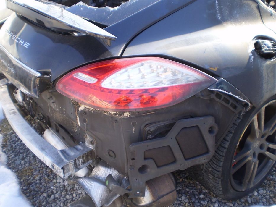 Porsche Panamera Turbo на части