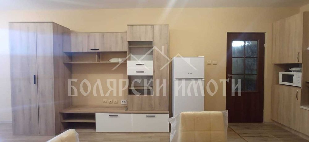 Тристаен Южен апартамент в Слънчев Дом