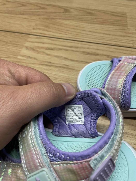 Продавам детски сандалки KangaROOS