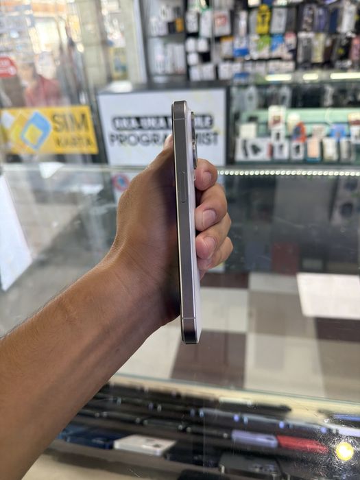 Iphone 15 pro 128Gb 81%