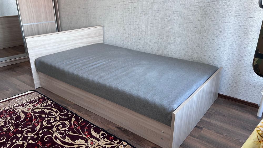 Продается кровать б/у