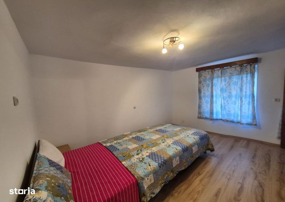 Casa Loc. Sântana,25km de Arad, gradină 1933 mp front stradal dublu