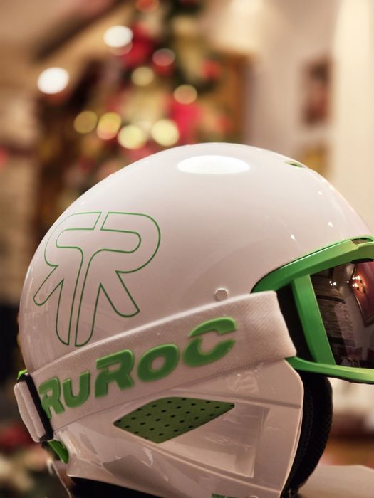 Уникална нова ски каска Ruroc