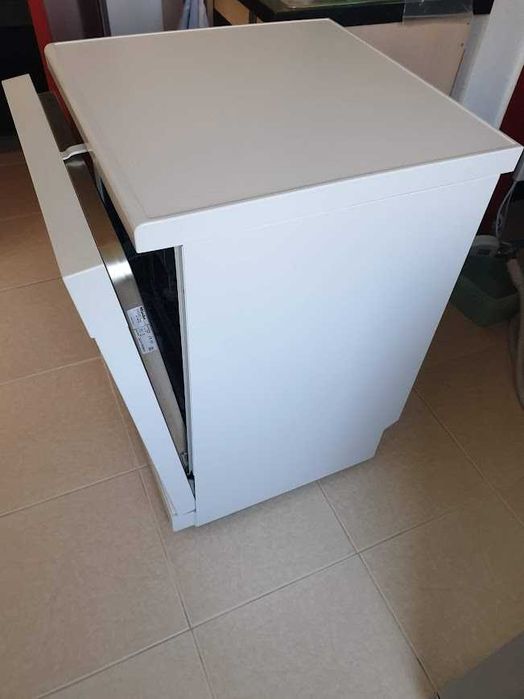 Съдомиялна Miele - Auto Open - 14 Комплекта - Свободностояща