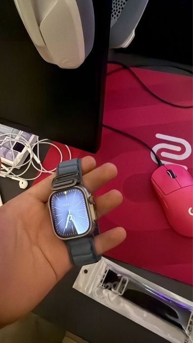 Продам эпл вотч самые последние новые куплены за 600к 100 емкость