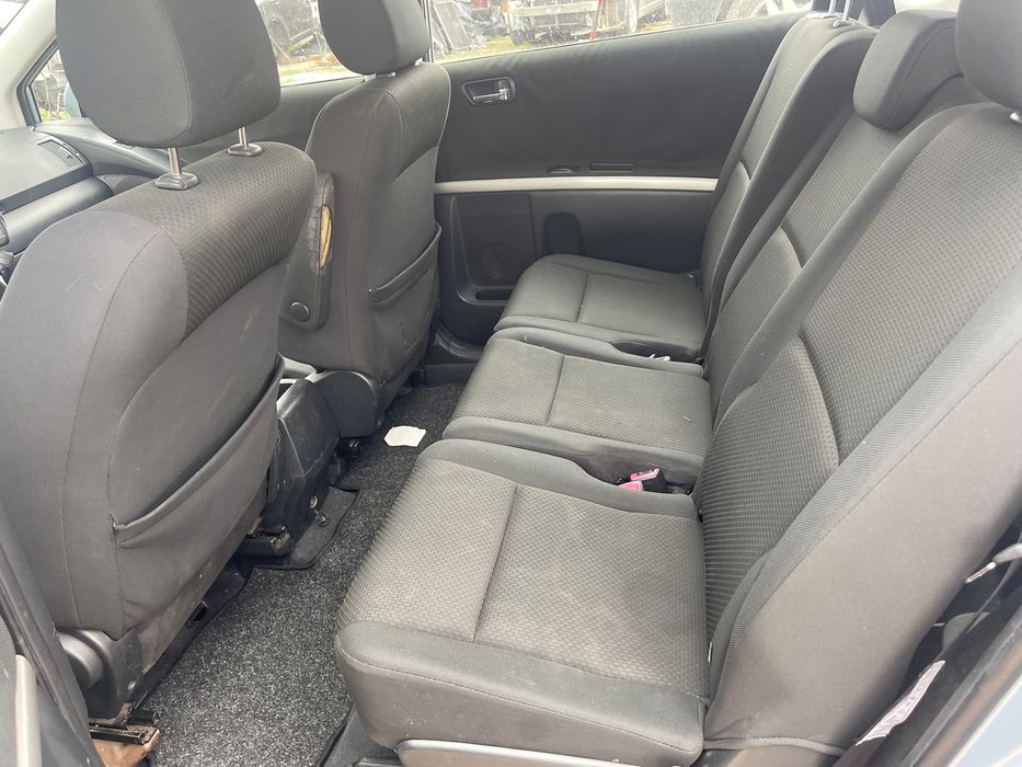 На Части Toyota Corolla Verso 2.2 D-4d 136к.с 2006 ляв волан!