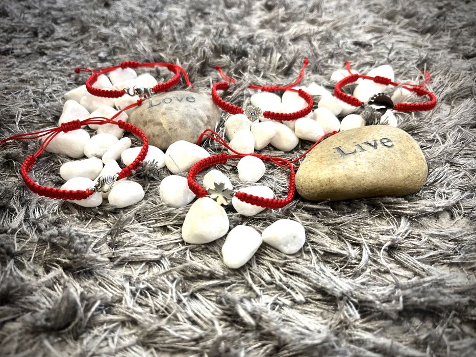 Ръчно плетени гривнички