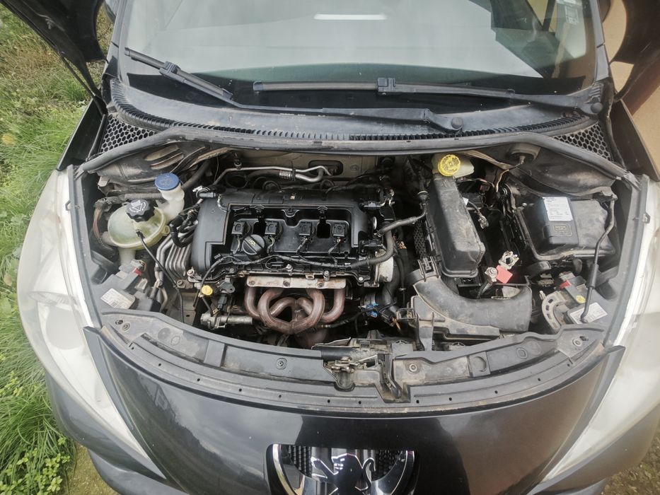 Peugeot 207 1.4 бензин