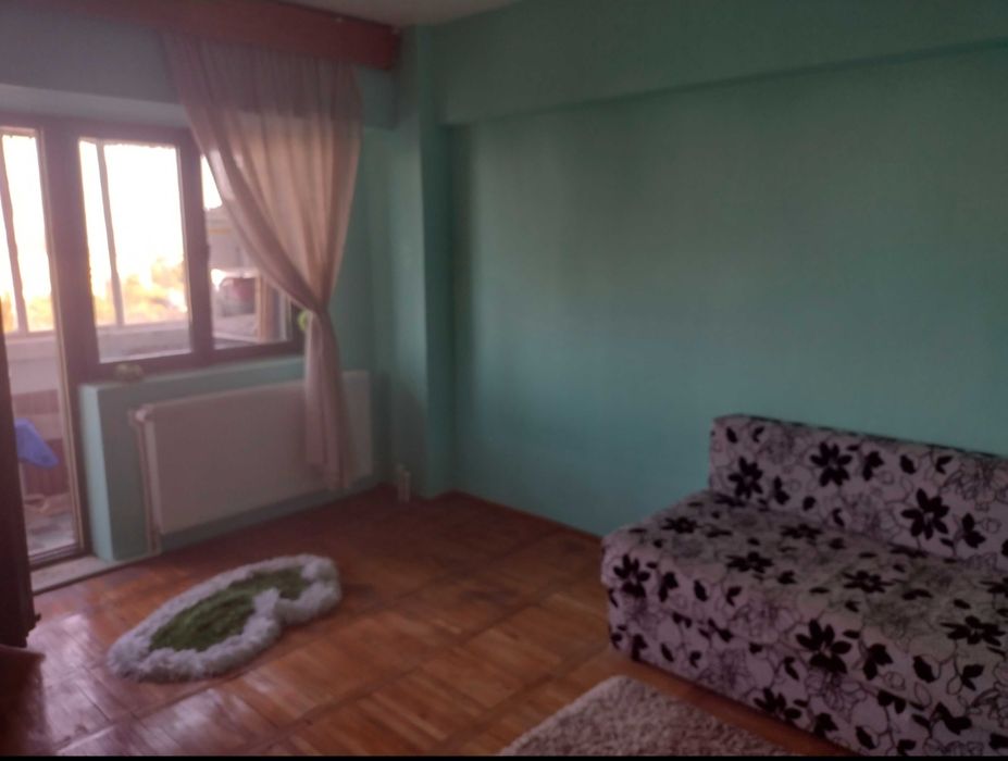 Inchiriez garsoniera Clubul Politistilor