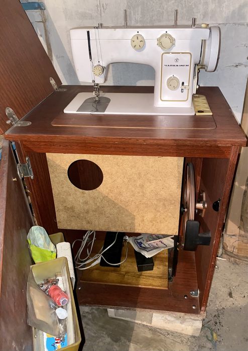 Швейная машина Чайка 142М