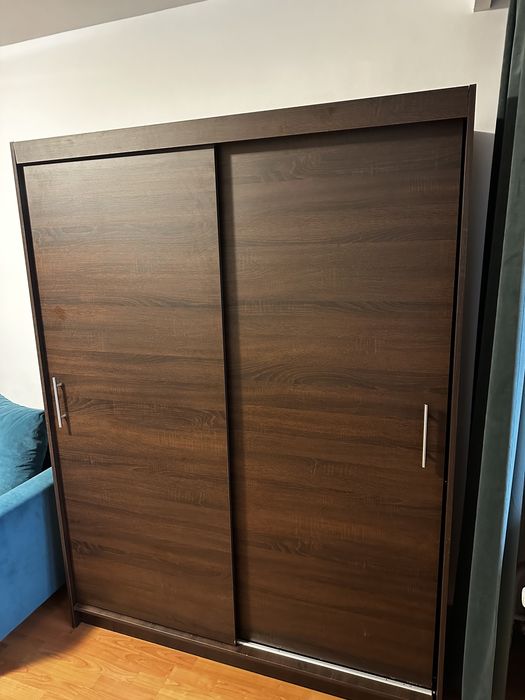Dulap - Dressing, culoare maro, usi glisante, zona Tineretului