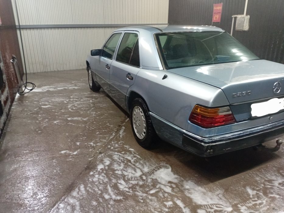 Продам мерседес E230