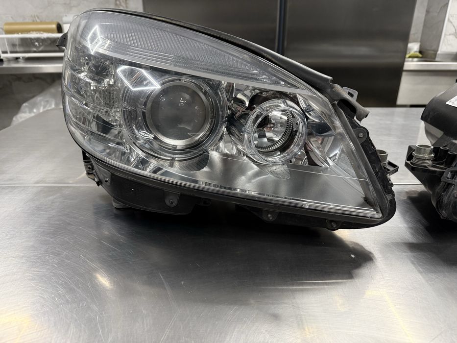 Фарове Мерцедес w204
