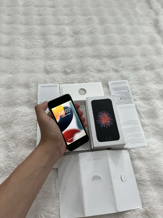 Срочно продам айфон SE1 5s