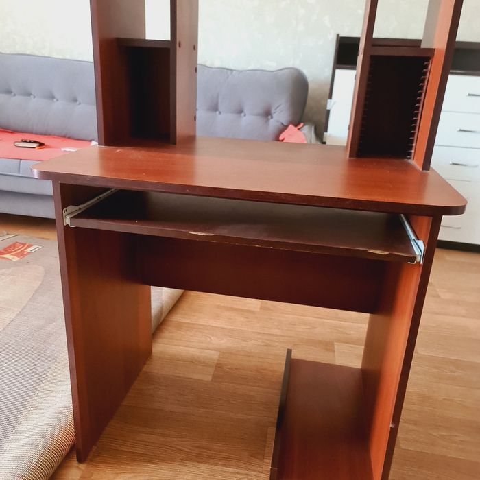 Стол письменный компьютерный