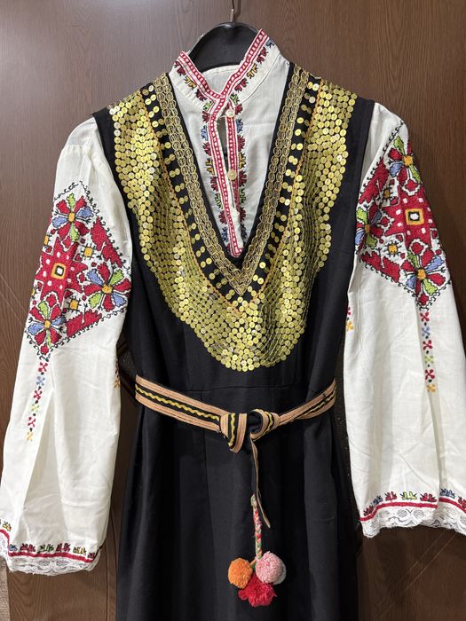 Народна носия-шопски литак