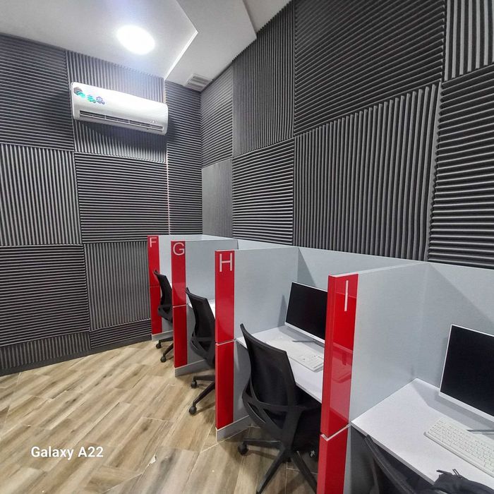 Акустик поролонларимиз, диффузорлар, акустик панелларимиз мавжуд,