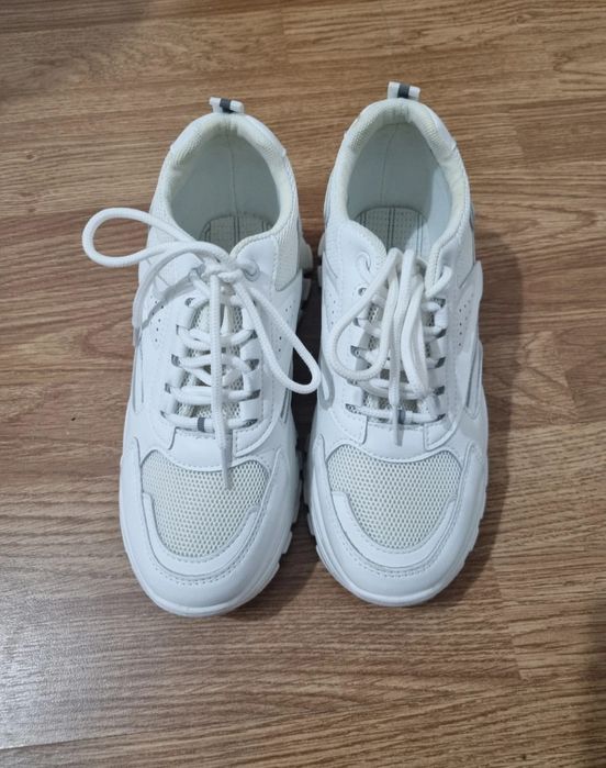 Adidași piele pentru femei