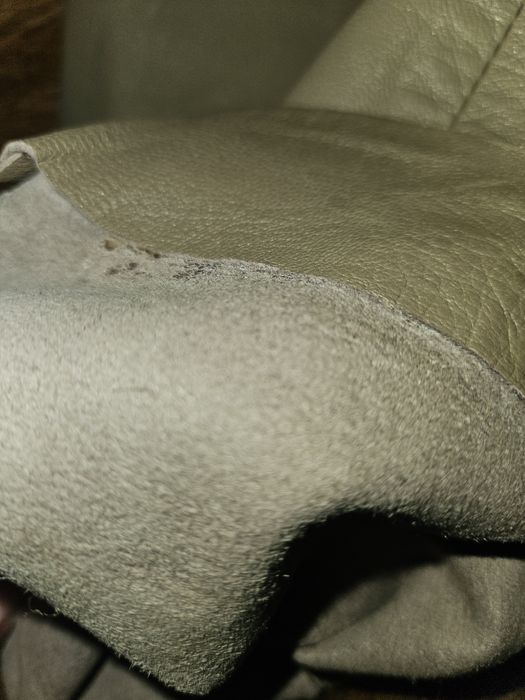Vand pantaloni piele naturala 36