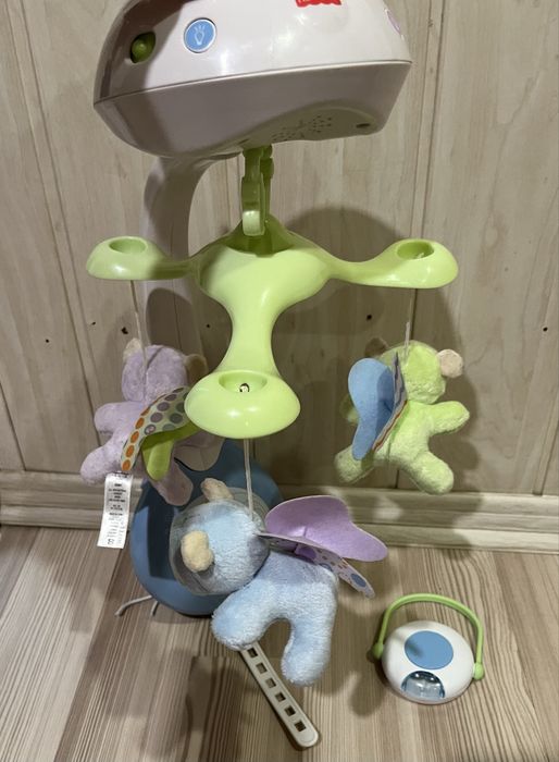 Музикална въртележка за кошара, легло и количка Fisher Price Мечета пеперуди 3в1