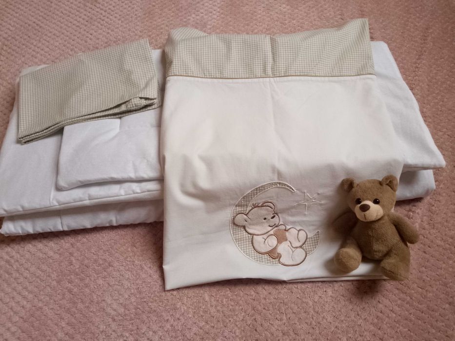 Set lenjerii pătuț