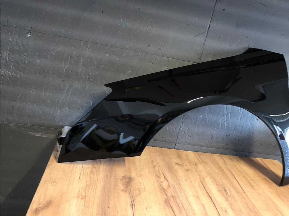 Aripa Fata Stanga Citroen C5 An 2008-2016 (KTV (Negru))