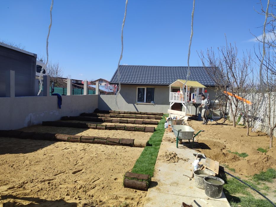 Gazon rulou sport 24 de lei m2. Transport și montaj inclus în preț.