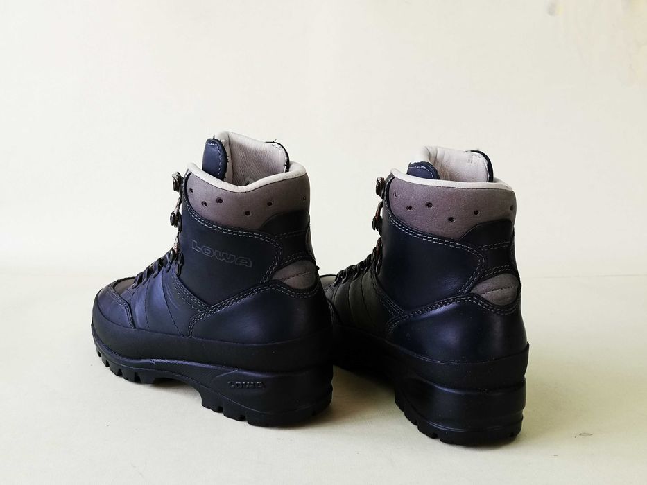 Bocanci piele ghete munte dama 37 38 LOWA Goretex - Impermeab Ca NOI