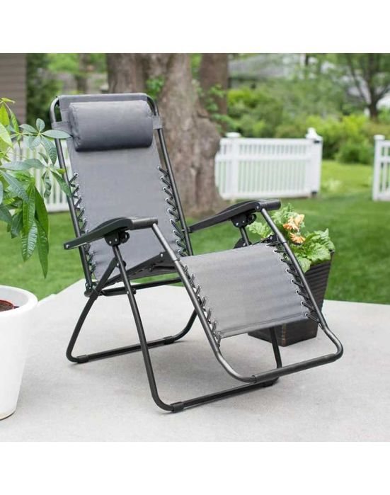 Стол шезлонг с възглавничка