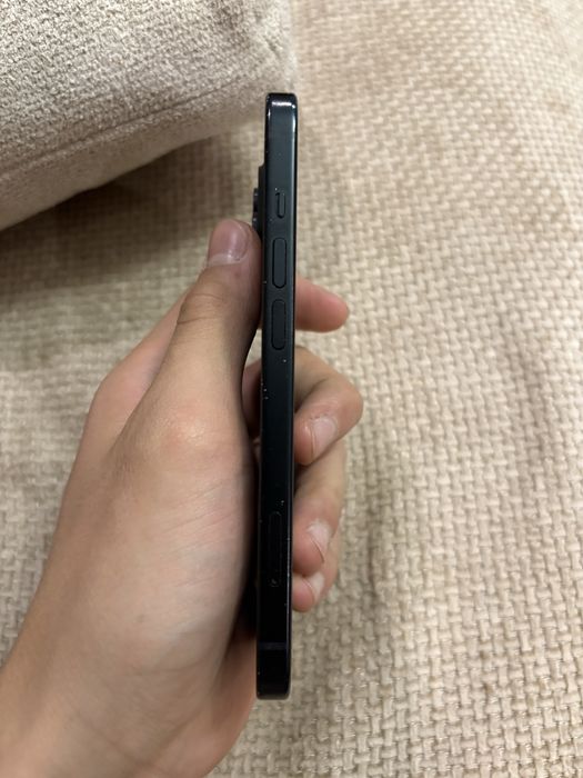 Продам айфон 15