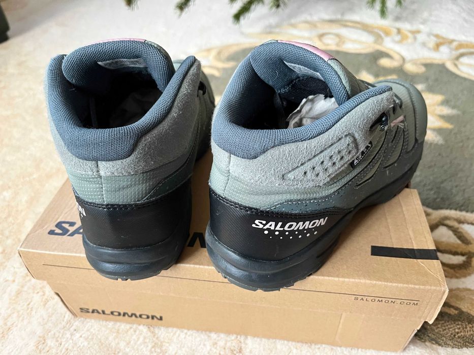 Vand incaltari trekking Salomon