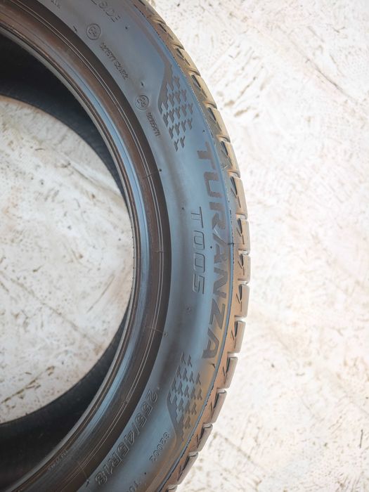 Anvelope 255/45/18 dot 49/2023 vara BRIDGESTONE TURANZA T005