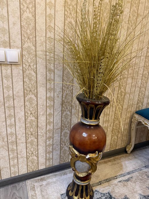 Большая напольная ваза — акцент вашего интерьера