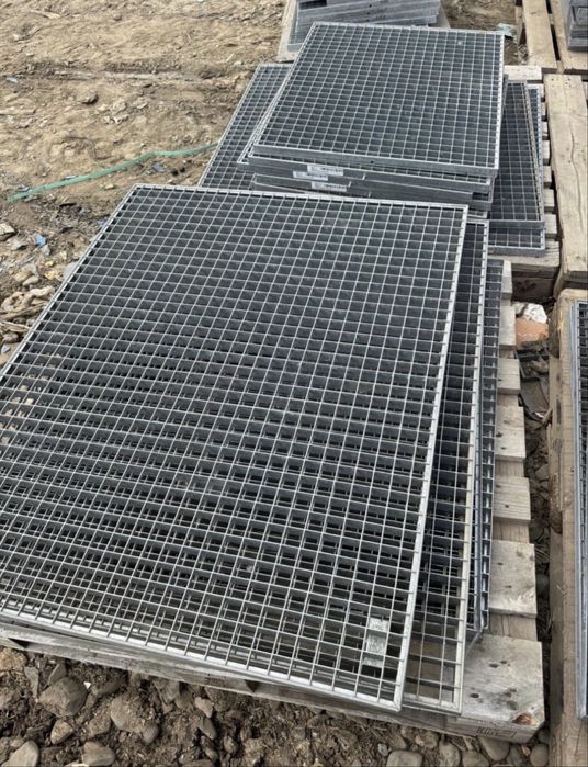 Gratare zincate galvanizate