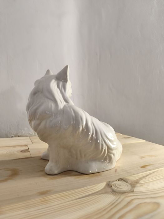 Vând bibelou ceramica pisica