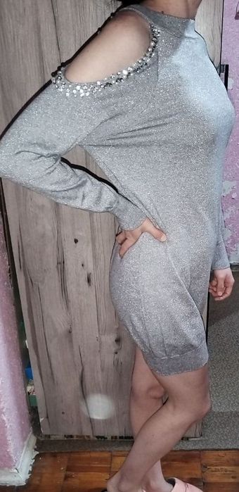 Продам платья в отличном состояние