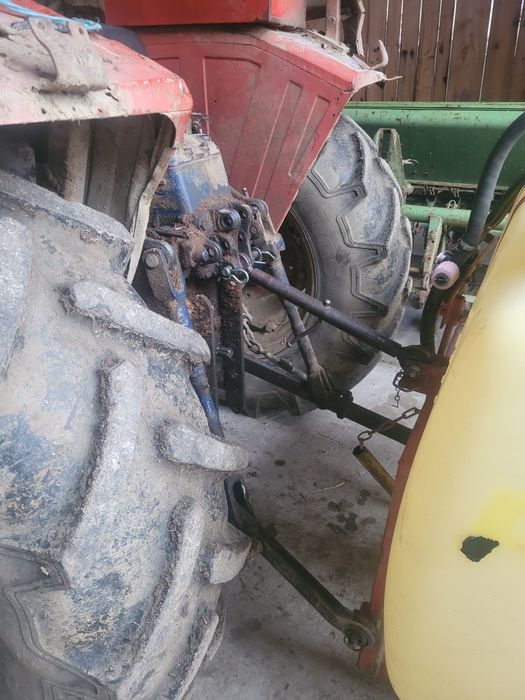 Vând tractor și utilaje!!!