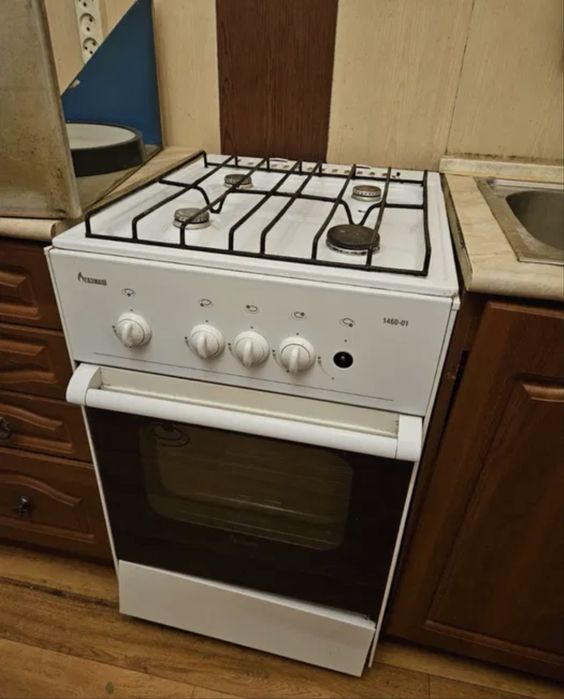 Газовая плита 4 комфорки