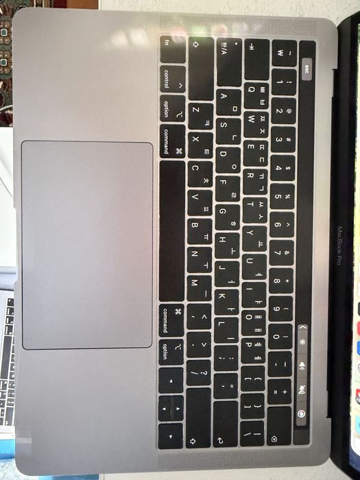 Macbook Pro 2018/8/256