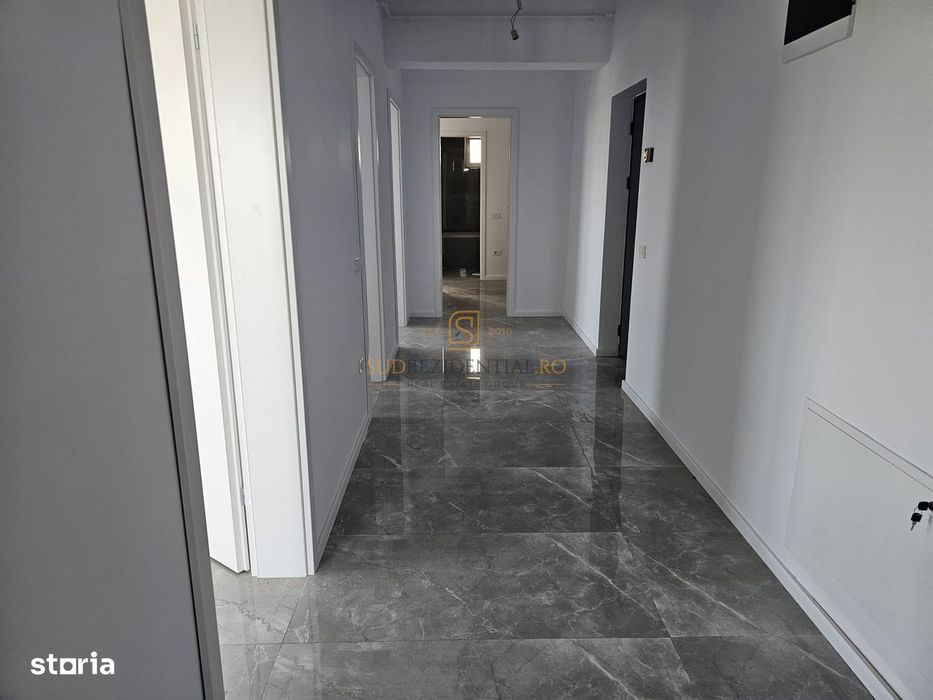 Apartament decomandat 3 camere, disponibil imediat, etaj 2/10
