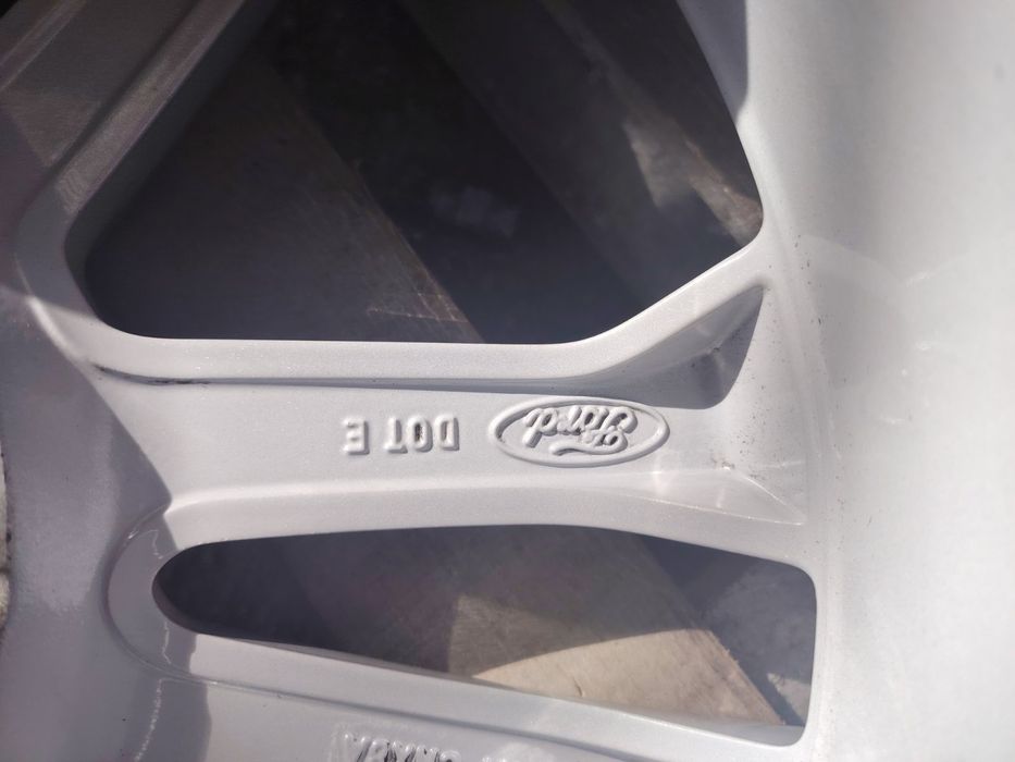 Топ състояние 18-5х108 ЕТ52.5 7.5j Ford Kuga MK3