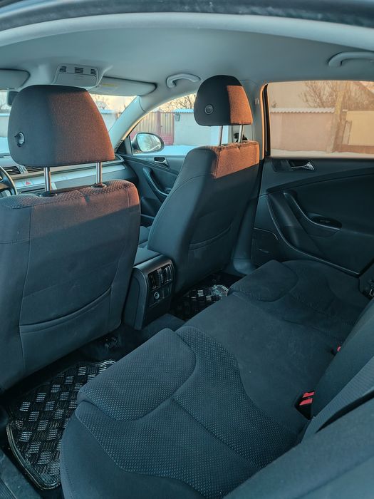 Vând Volkswagen Passat b6 din anul 2008 motor 2.0 dizel 140 cp 6 tr