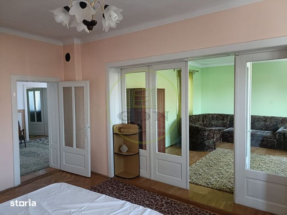Casa vila de vanzare in Reghin, zona centrala.