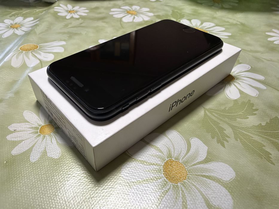 iPhone SE 2022 (3rd gen) 64GB ,Black