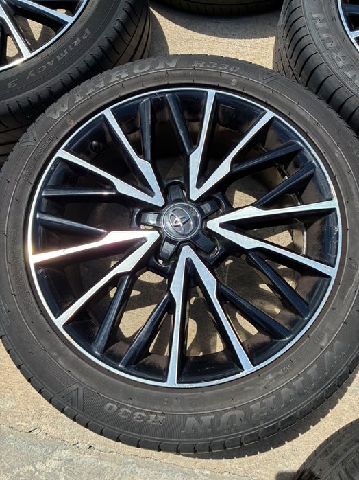Продавам оригинални Toyota алуминиеви джанти 18” с гуми