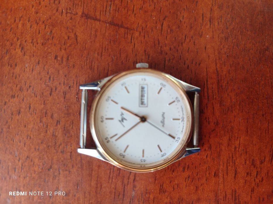 Часы механические.