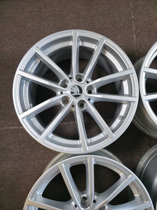 4 Jante Aliaj 5x112 17'' OE VW Golf Passat Touran Sharan Caddy Tiguan T-Roc / Skoda Octavia Superb Karoq Kodiaq 7.5J ET 30 CA NOI !