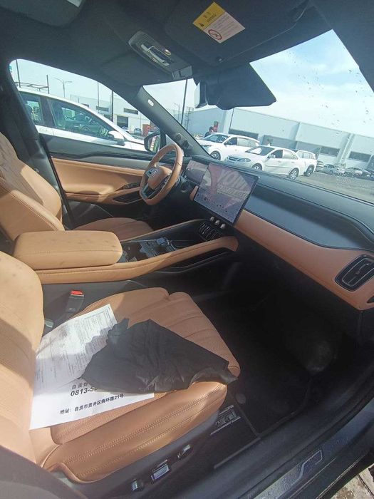 BYD Song L 2025 — 10