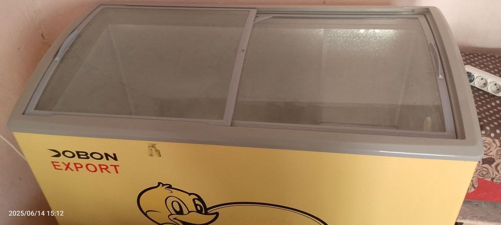 Холодильник добон