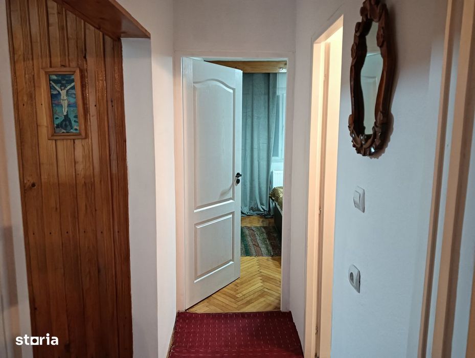 Închiriez ap.2 camere Stefan cel Mare,250 euro negociabil